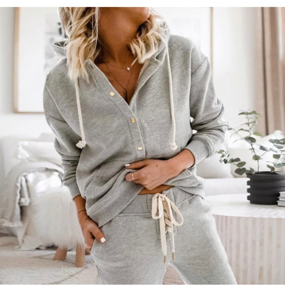 Vaugu | Two Piece Jogger Set (M)